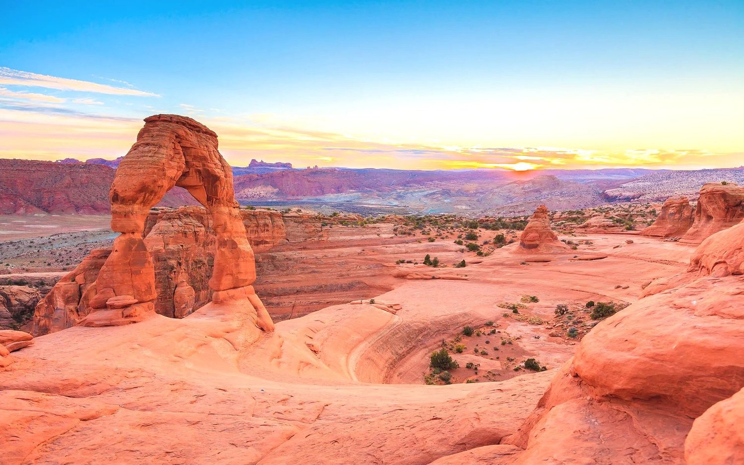 Views along America the Beautiful
