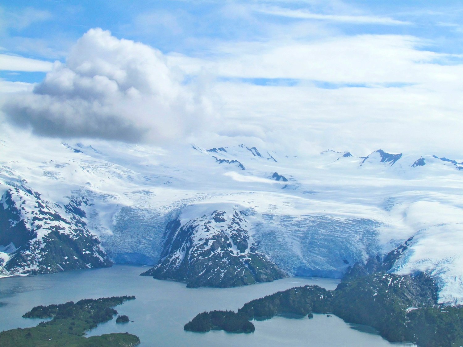 Views along Glacier to Glacier