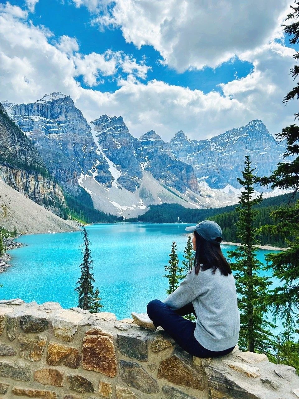 Views along Royal Canadian Rockies